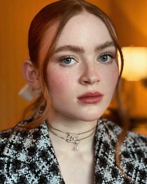 Sadie Sink OnlyFans Leak Picture - Thumbnail AKzfdEHYJt