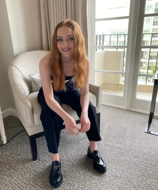 Sadie Sink OnlyFans Leak Picture - Thumbnail EBZSSyCgaW