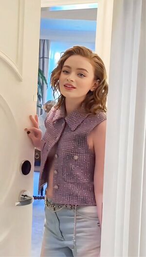 Sadie Sink OnlyFans Leak Picture - Thumbnail SAw133gdvo