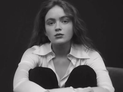 Sadie Sink OnlyFans Leak Picture - Thumbnail Sbr8KYcInQ