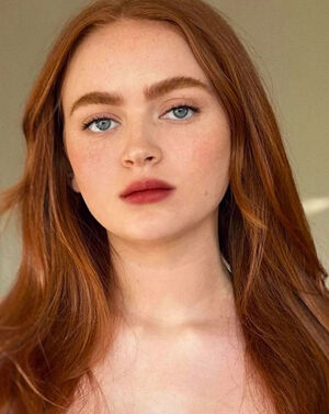 Sadie Sink OnlyFans Leak Picture - Thumbnail ZYM5QeINGh