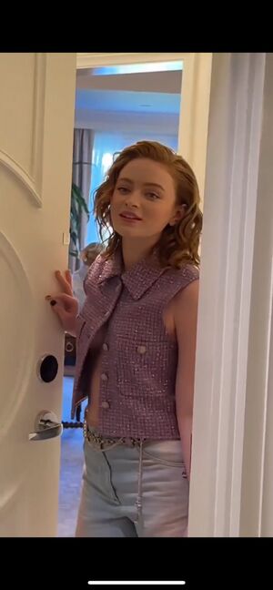 Sadie Sink OnlyFans Leak Picture - Thumbnail d8IPJpkBPm