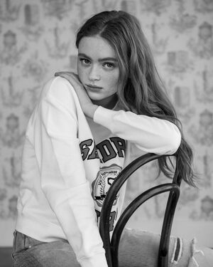 Sadie Sink OnlyFans Leak Picture - Thumbnail e9wmuFF4yY