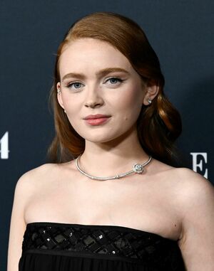 Sadie Sink OnlyFans Leak Picture - Thumbnail jrNQexQjj5