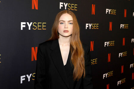 Sadie Sink OnlyFans Leak Picture - Thumbnail qvRPkTEvUx