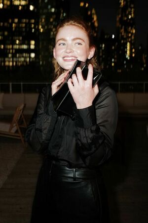 Sadie Sink OnlyFans Leak Picture - Thumbnail rE9H4O3YmX