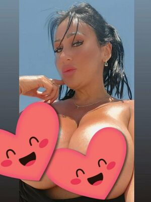 Sarapiras OnlyFans Leak Picture - Thumbnail MZudnJpTRz