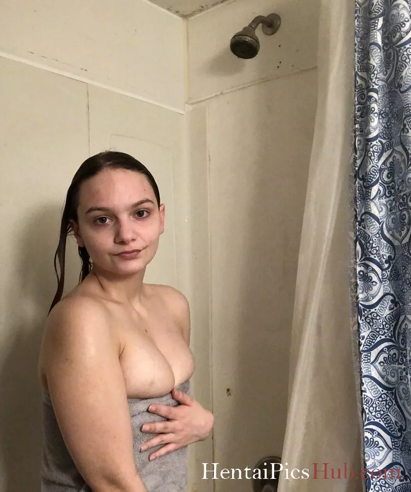 Savannahmalaby19 Nude OnlyFans Leak Photo m1f64QVCI9