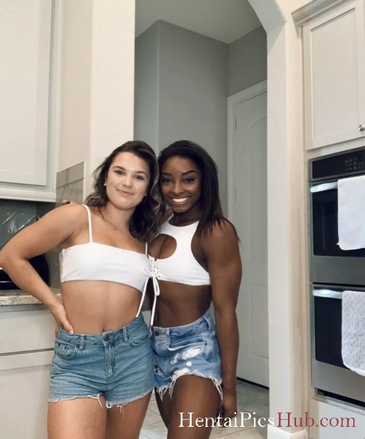 Simone Biles Nude OnlyFans Leak Photo r0Oi1T2g2x