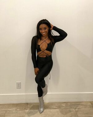 Simone Biles OnlyFans Leak Picture - Thumbnail 6v3LAWrRRG