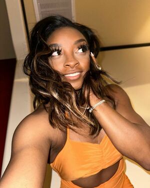 Simone Biles OnlyFans Leak Picture - Thumbnail 7YhcdA4n9d