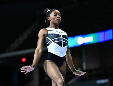 Simone Biles OnlyFans Leak Picture - Thumbnail PPhizHuwDd