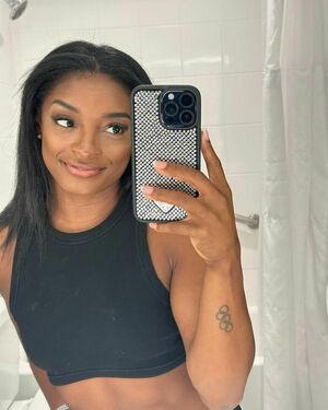 Simone Biles OnlyFans Leak Picture - Thumbnail p1qHXHvokF