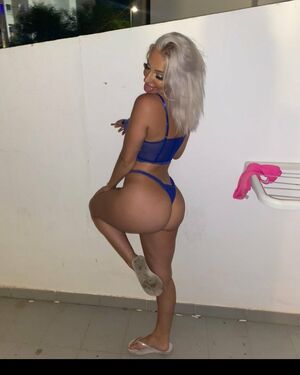 Sophmitch OnlyFans Leak Picture - Thumbnail xPT9BeVHAE