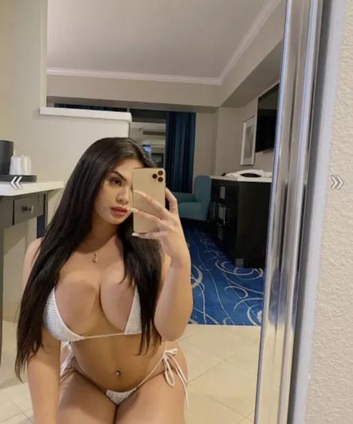 Sshanellee OnlyFans Leak Picture - Thumbnail jYrRA3jS9N