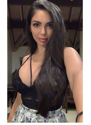 Tara Yazdi OnlyFans Leak Picture - Thumbnail EYx3dCDkqP