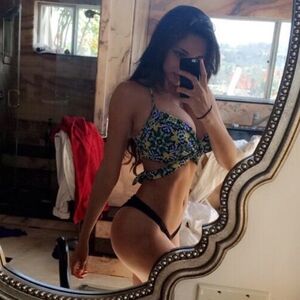 Tara Yazdi OnlyFans Leak Picture - Thumbnail xyA2PP1GXn