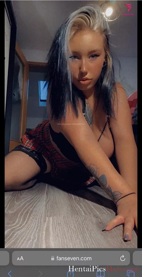 Van.sen Nude OnlyFans Leak Photo PY4HTG1zx4