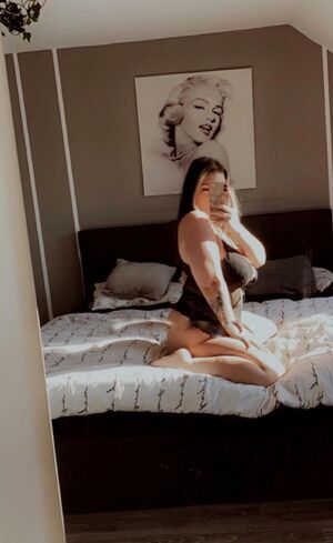 Van.sen OnlyFans Leak Picture - Thumbnail uBQoC8zvwx