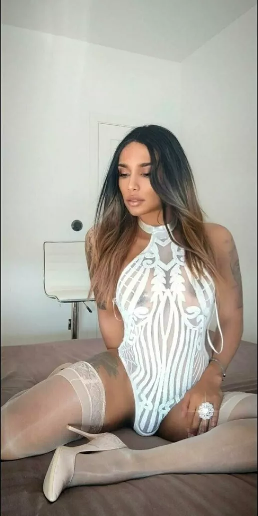 Vanefalcao OnlyFans Leak Picture - Thumbnail eCsotwzb8P