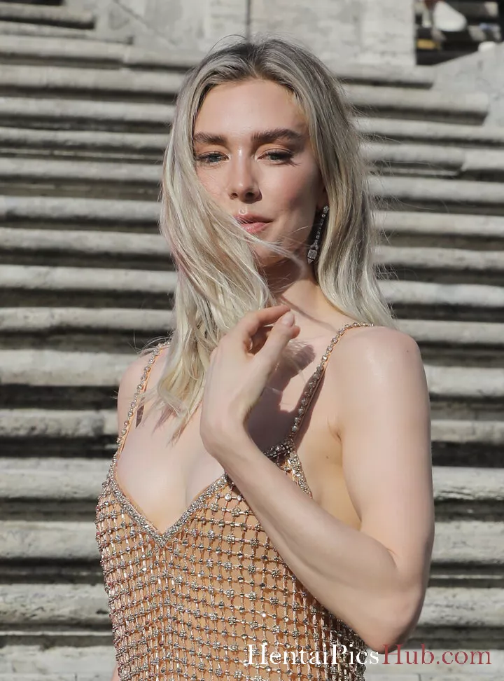 Vanessa Kirby Nude OnlyFans Leak Photo GYUp5QL90q