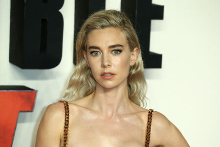 Vanessa Kirby OnlyFans Leak Picture - Thumbnail xI2txWCfVp