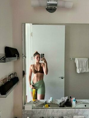 Victoria Lynn Myers OnlyFans Leak Picture - Thumbnail E7TUyNLPLK