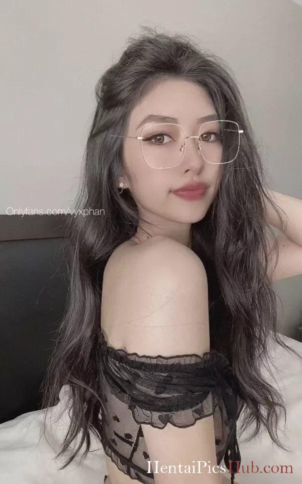 Vyxia Vyxphan Nude OnlyFans Leak Photo gJfsvA6KQR