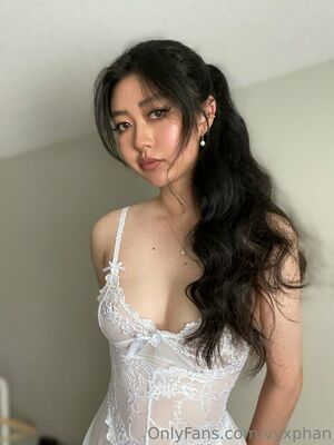 Vyxia Vyxphan OnlyFans Leak Picture - Thumbnail 0w685E9FvO