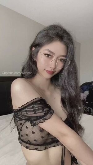 Vyxia Vyxphan OnlyFans Leak Picture - Thumbnail Z9cTsPb8wF