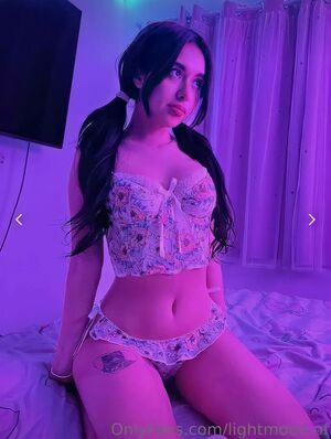 Xlightmoonx OnlyFans Leak Picture - Thumbnail C8ZU90YXAN