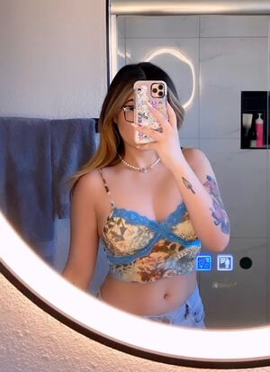 Yourprincesslol OnlyFans Leak Picture - Thumbnail G9H4492oU2